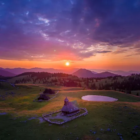 Koca Ojstrica - Velika Planina Шале