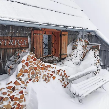 Koca Ojstrica - Velika Planina Chalet Stahovica